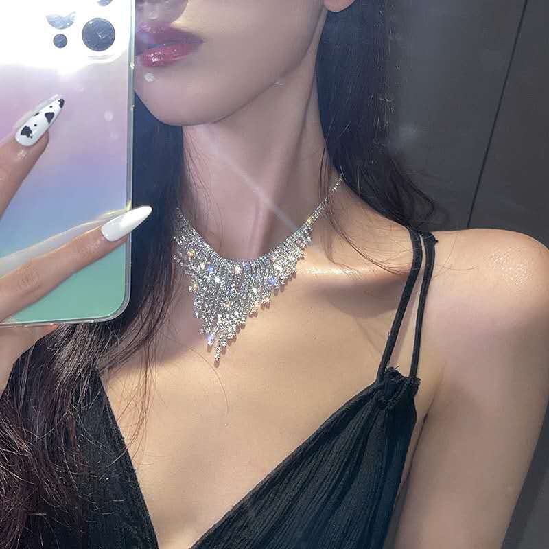 Sparkling Rhinestone Tassel Choker Necklace, Silver Crystal Fringe Statement Necklace for Wedding Party Evening Dress