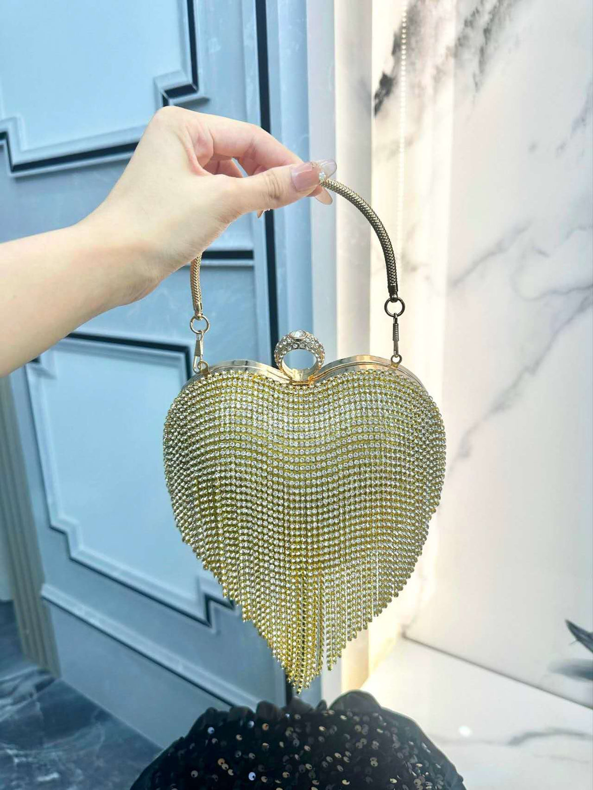 Rigid heart-shaped handbag with rhinestones – 2 colors