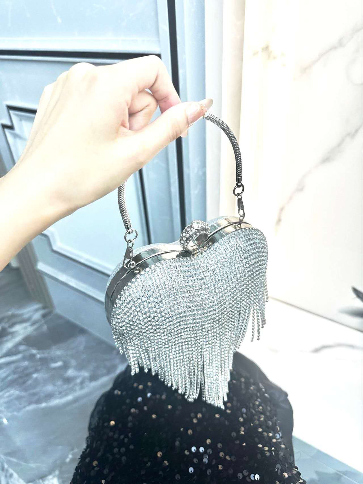 Rigid heart-shaped handbag with rhinestones – 2 colors