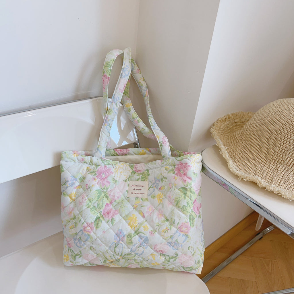 Floral Quilted Cotton Single Shoulder Large Bag with Large Capacity Mommy Bag and Book Bag