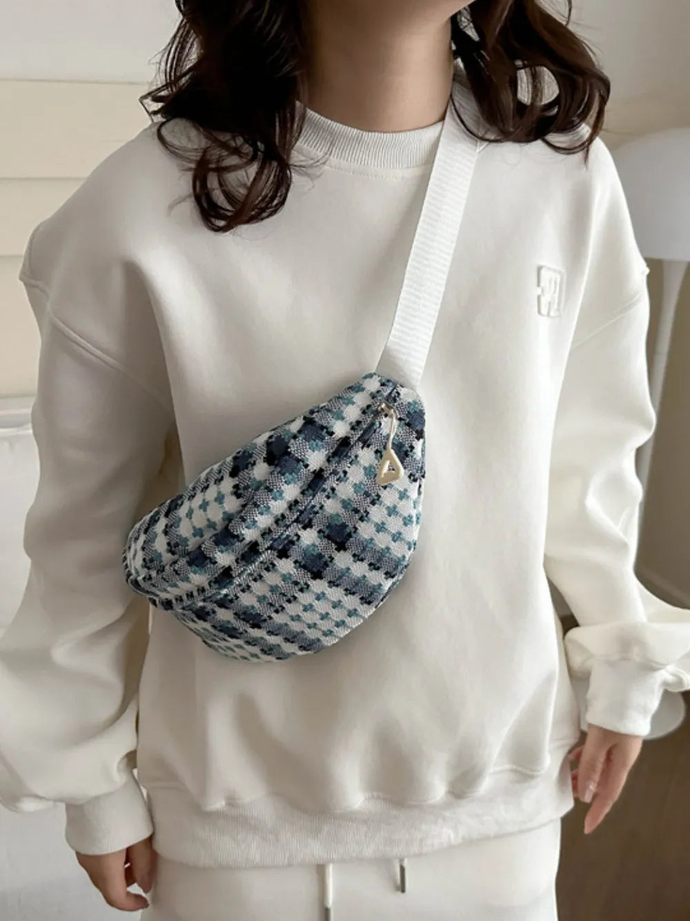 Sac bandoulière à larges bretelles à carreaux