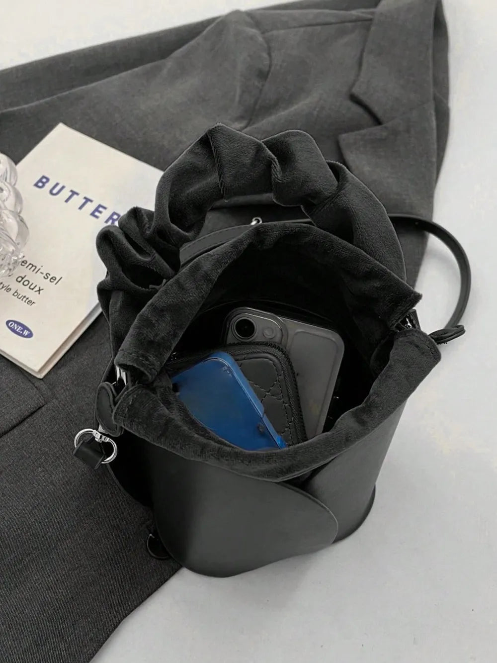 Sac seau en cuir PU avec cordon de serrage