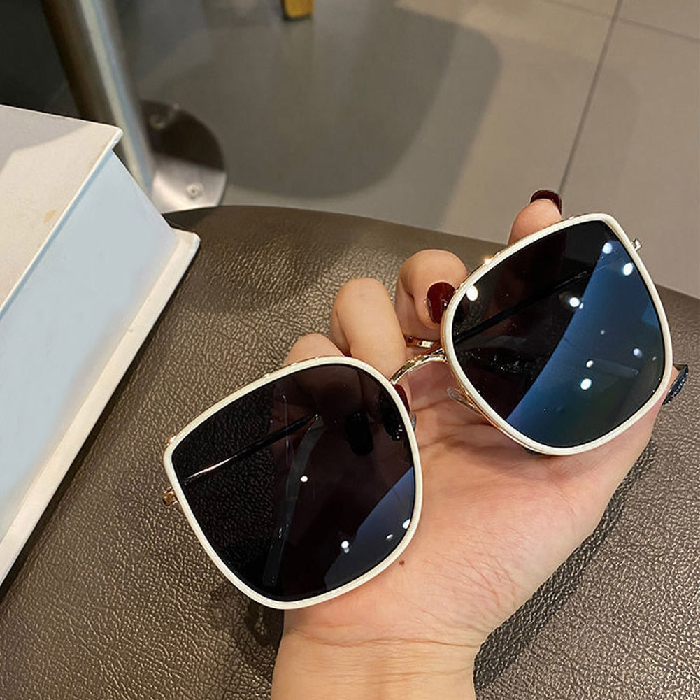 New Trend Square Sunglasses Women Vintage Oversized Sun Glasses Men Brand Designer Fashion Outdoor UV400 Sunglasses