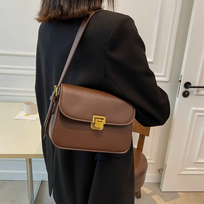Stylish & Chic Cross-Border Women's Bag, A trendy, minimalist, and retro-chic small square bag suitable for crossbody or shoulder wear.