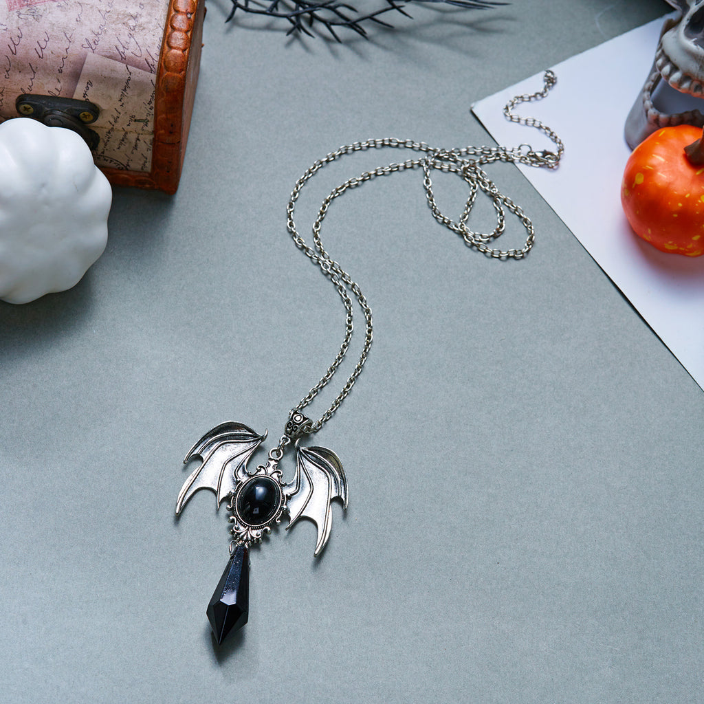 Vintage Gothic Bat Wing Jewelry Set, Halloween Crystal Pendant Necklace & Dangle Earrings Set Dark Punk Demon Wing Matching Jewelry For Women