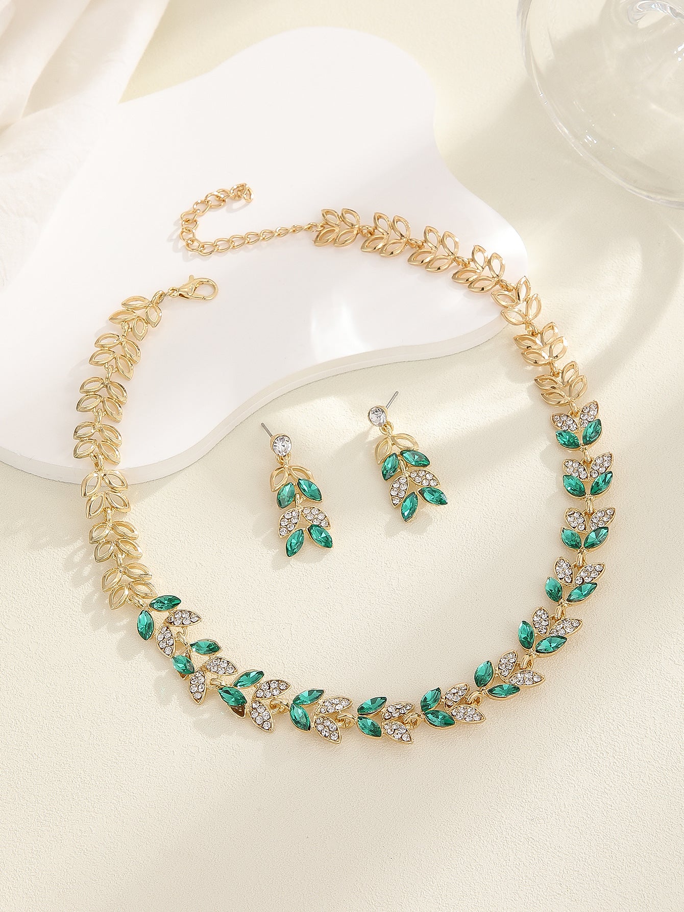 Emerald Leaf Crystal Jewelry Set, Gold Plated Necklace & Earrings, Anti-allergy, Adjustable for Wedding Party Daily Wear