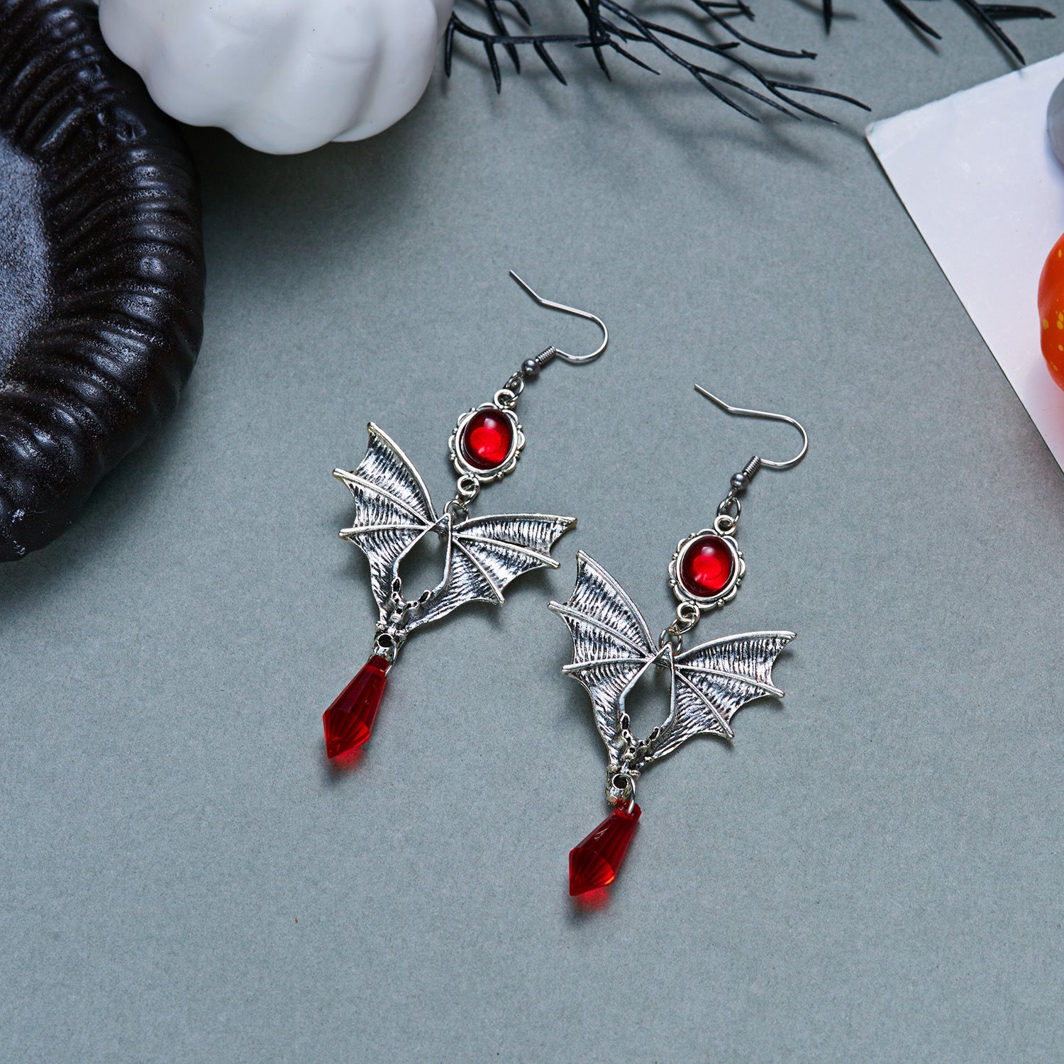 Vintage Gothic Bat Wing Jewelry Set, Halloween Crystal Pendant Necklace & Dangle Earrings Set Dark Punk Demon Wing Matching Jewelry For Women