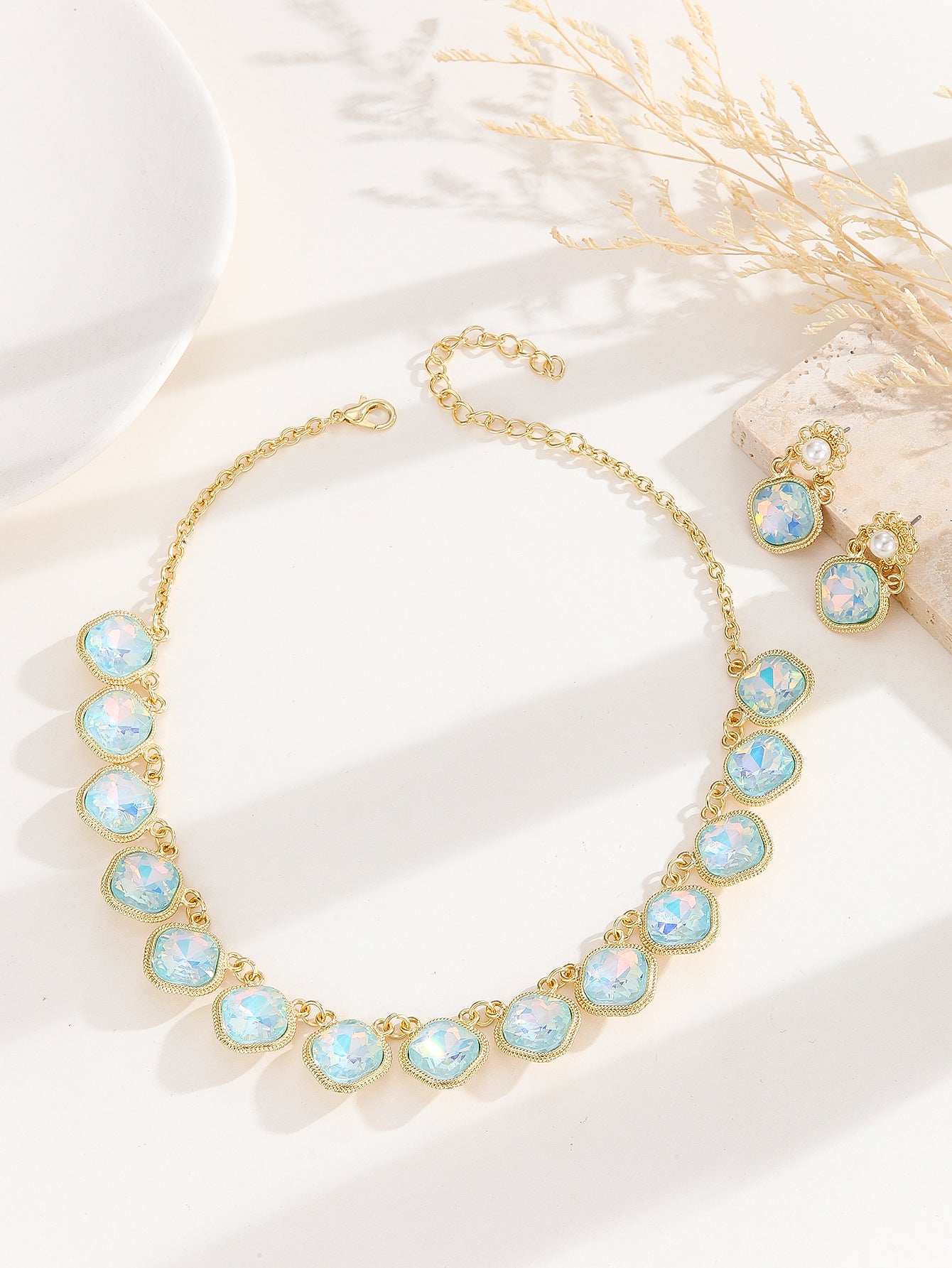 Gold Plated AB Iridescent Crystal Jewelry Set, Anti-allergy Pearl Drop Earrings & Adjustable Choker Necklace for Wedding Banquet