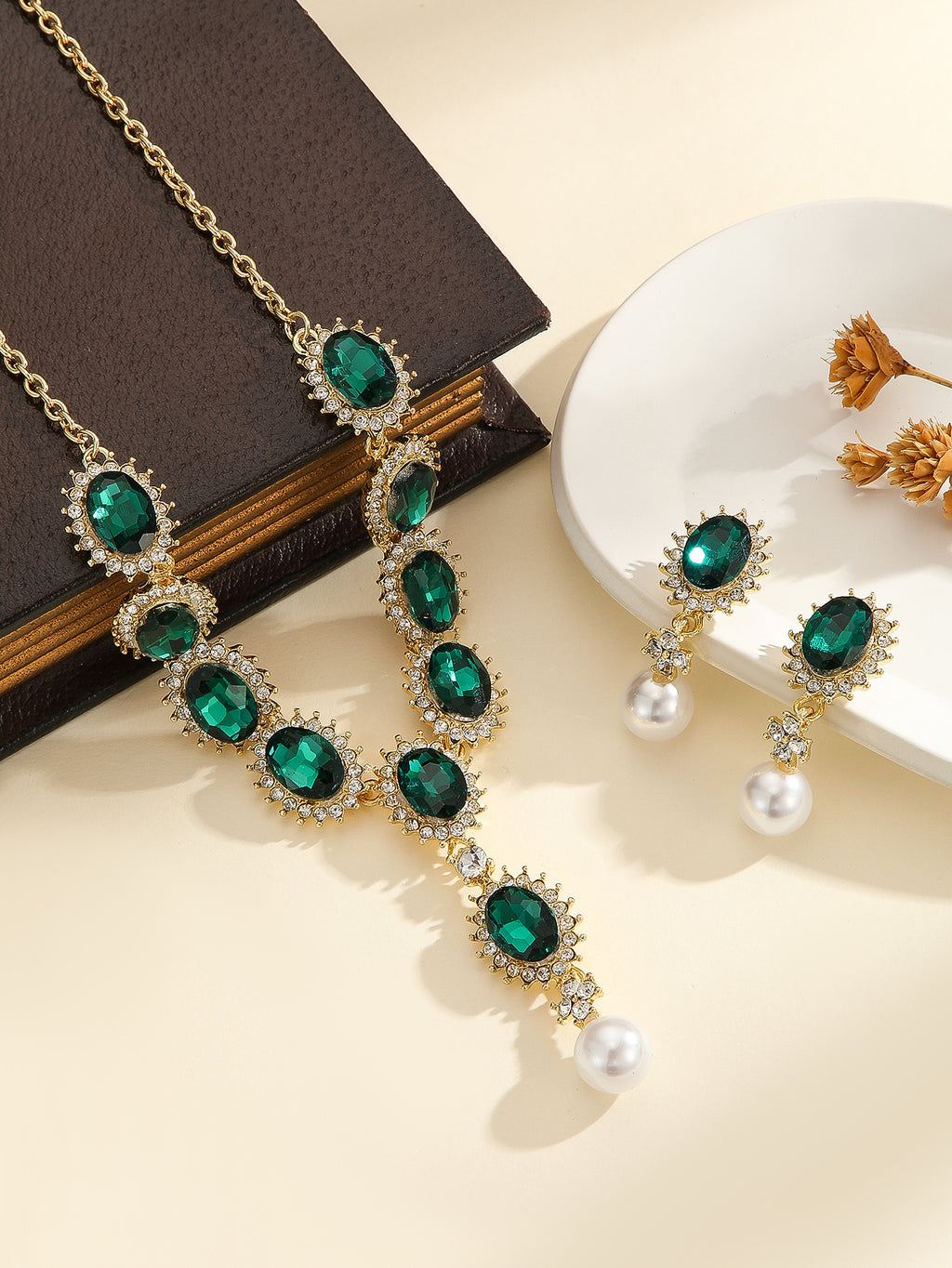 Vintage Emerald Green Crystal & Pearl Drop Necklace Earring Jewelry Set