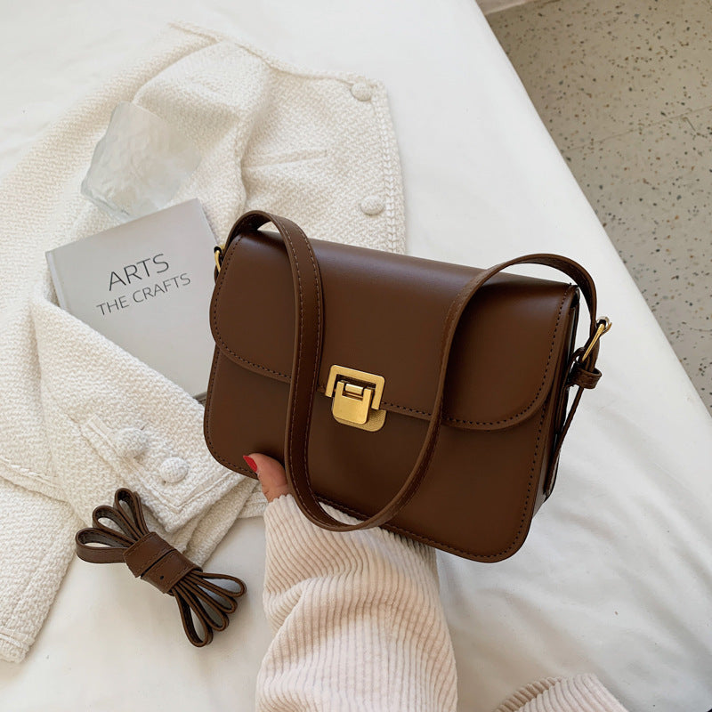 Stylish & Chic Cross-Border Women's Bag, A trendy, minimalist, and retro-chic small square bag suitable for crossbody or shoulder wear.