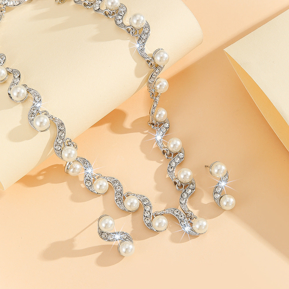 Wavy Rhinestone Faux Pearl Choker Jewelry Set, Necklace & Stud Earrings