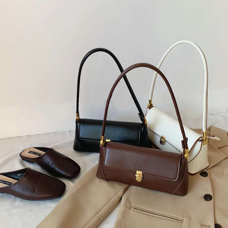 Large-capacity women's underarm bag: a stylish, versatile, and sophisticated handbag—perfect for commuting or as a chic baguette bag.