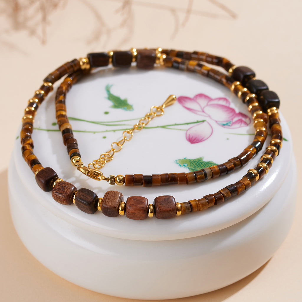 Handmade Natural Tiger Eye & Agarwood Choker Necklace for Men Women, Vintage Wooden Bead Collarbone Necklace with Adjustable Extension Chain, Retro Boho Healing Crystal Beaded Necklace Jewelry Gift