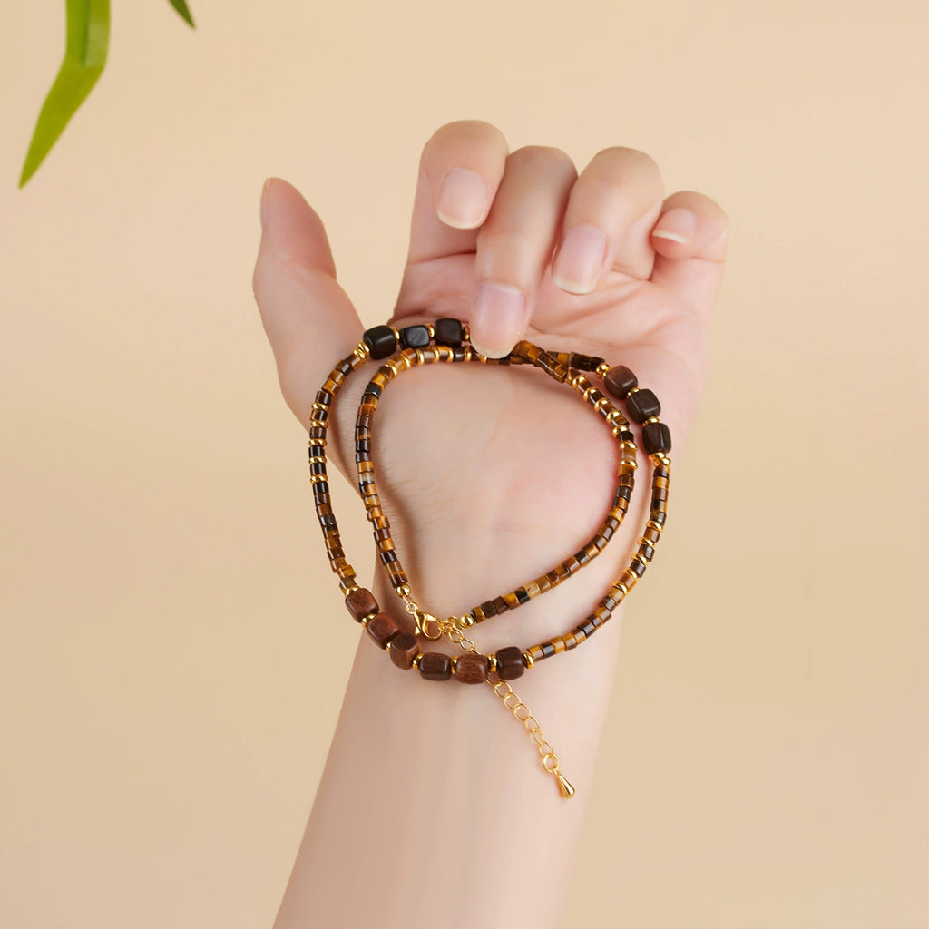 Handmade Natural Tiger Eye & Agarwood Choker Necklace for Men Women, Vintage Wooden Bead Collarbone Necklace with Adjustable Extension Chain, Retro Boho Healing Crystal Beaded Necklace Jewelry Gift