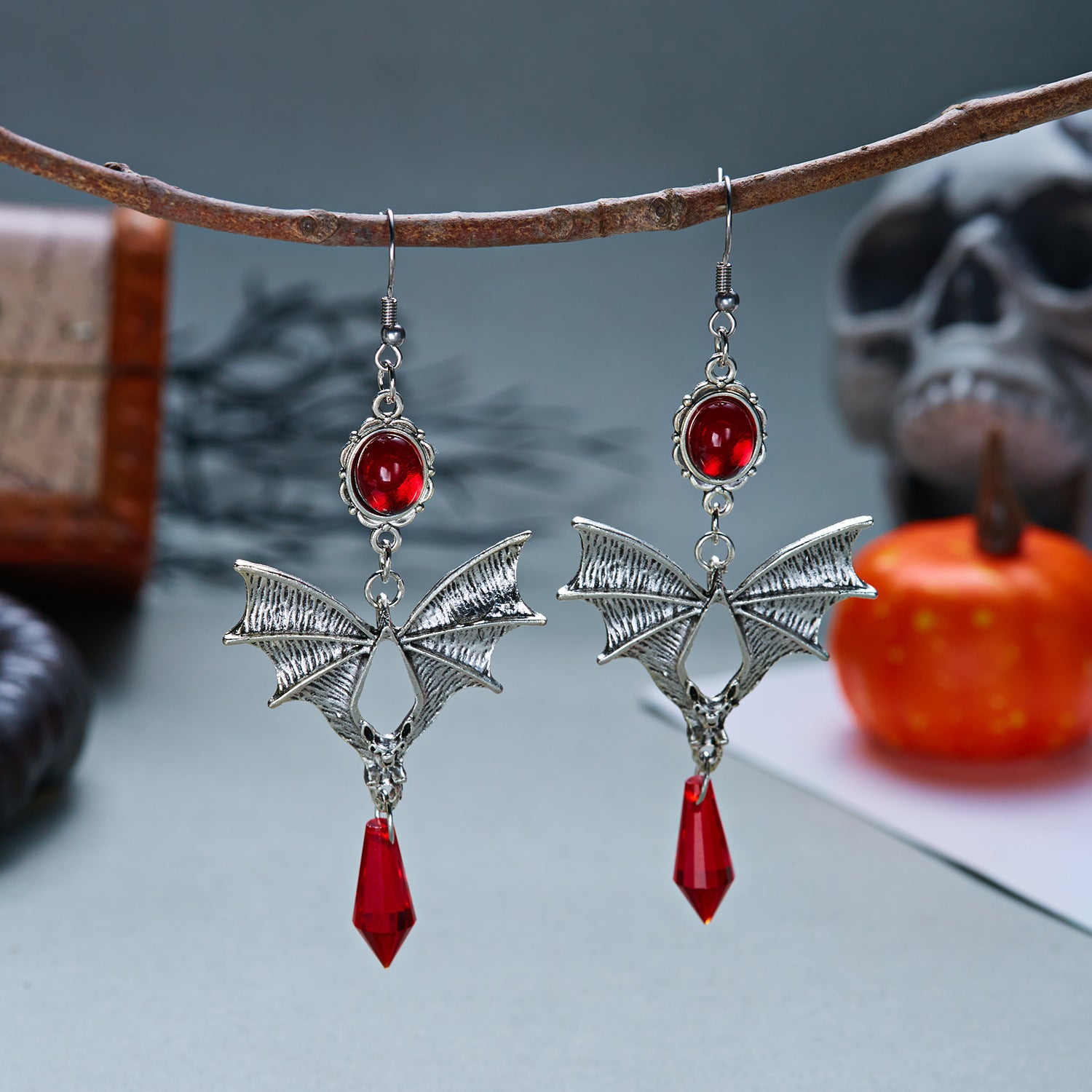 Vintage Gothic Bat Wing Jewelry Set, Halloween Crystal Pendant Necklace & Dangle Earrings Set Dark Punk Demon Wing Matching Jewelry For Women