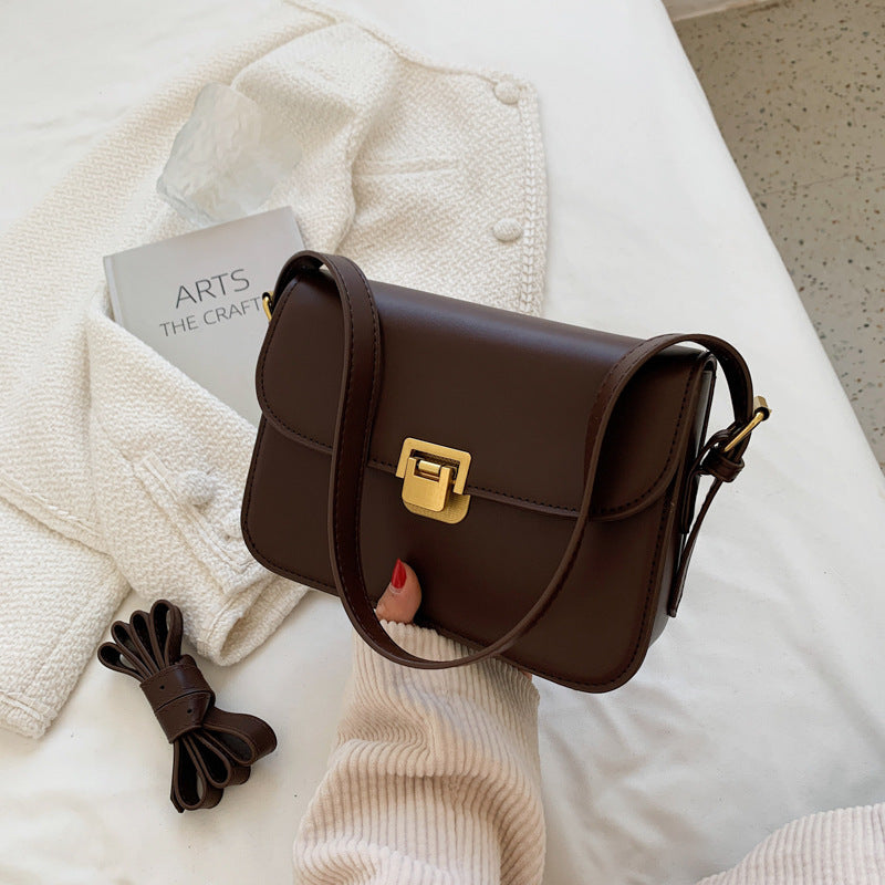 Stylish & Chic Cross-Border Women's Bag, A trendy, minimalist, and retro-chic small square bag suitable for crossbody or shoulder wear.