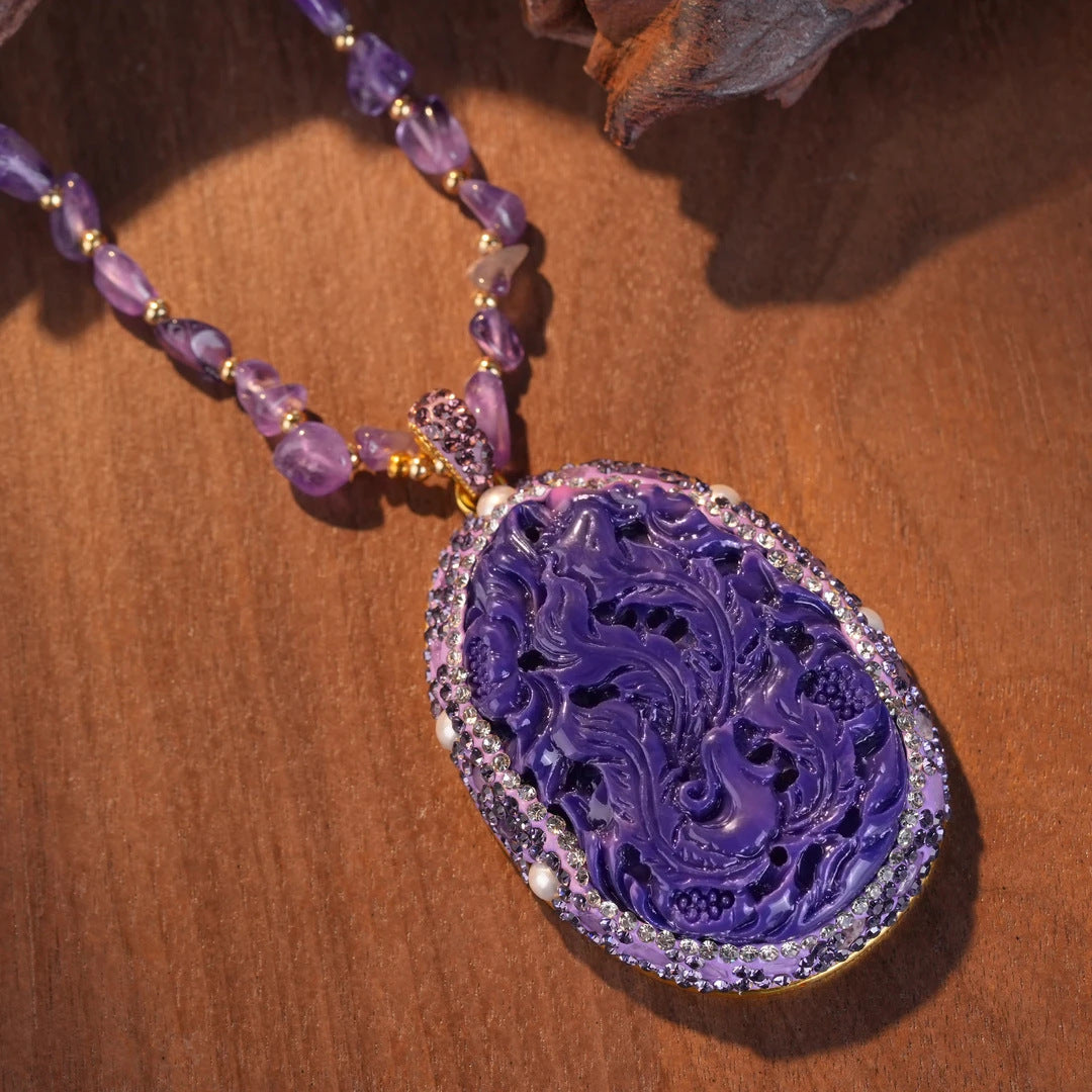 Vintage Hollow Carved Phoenix Floral Oval Pendant Necklace Natural Irregular Amethyst Chip Beaded Chain Purple Rhinestone & Pearl Border Gold Plated Women Chinese Style Sweater Necklace