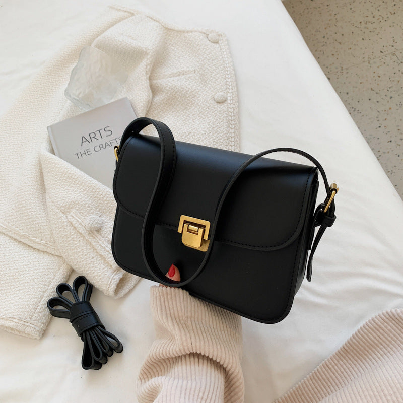 Stylish & Chic Cross-Border Women's Bag, A trendy, minimalist, and retro-chic small square bag suitable for crossbody or shoulder wear.