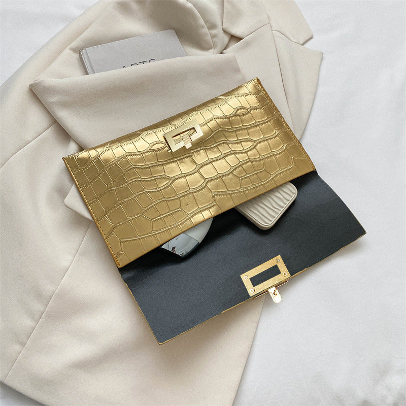 New Women's Casual Clutch: A Stylish, Minimalist Envelope Bag with a Premium Feel and Trendy, Unique Appeal.