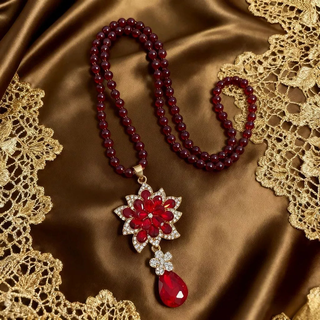 Vintage Fire Red Floral Teardrop Pendant Sweater Necklace Round Red Agate Bead Chain Full Pave White Crystal Gold Plated Chinese Wedding Banquet Long Layering Necklace For Women
