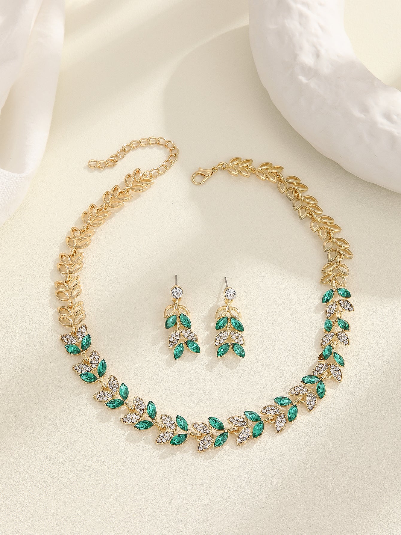 Emerald Leaf Crystal Jewelry Set, Gold Plated Necklace & Earrings, Anti-allergy, Adjustable for Wedding Party Daily Wear