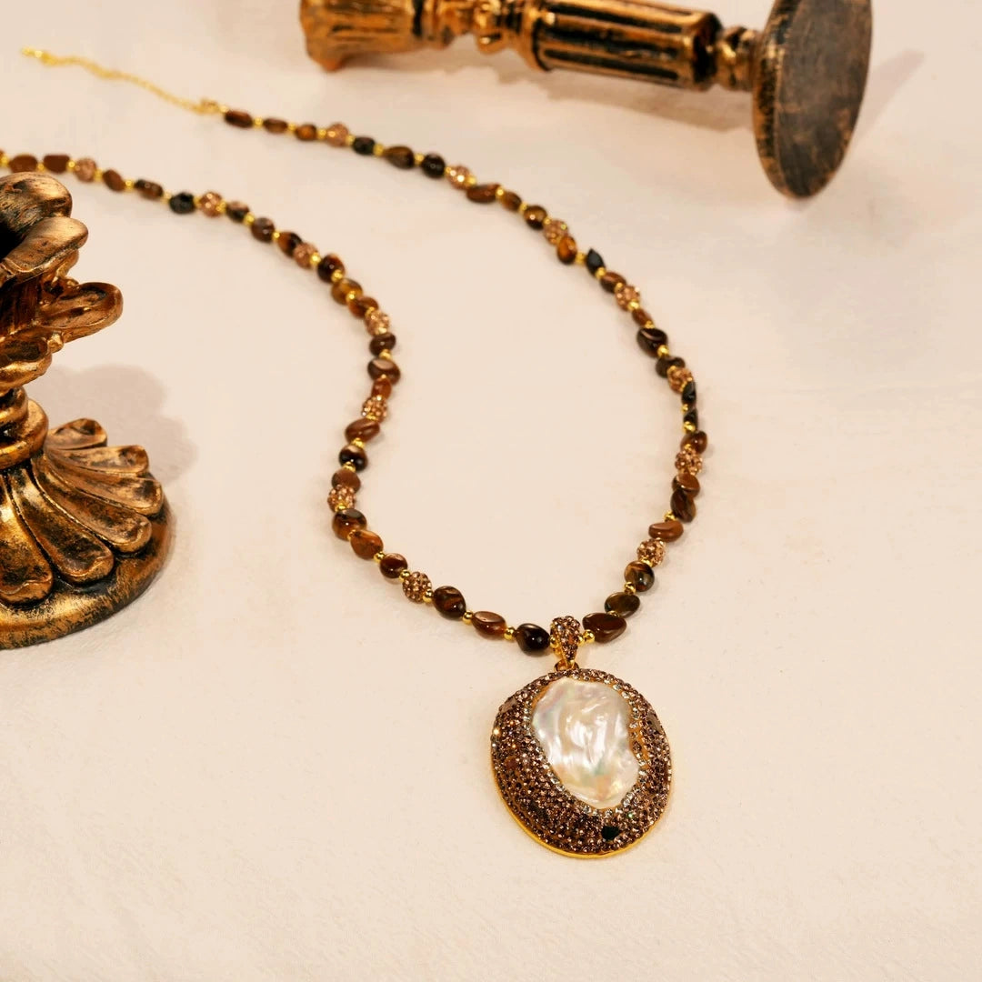 Vintage Natural Baroque Pearl Pendant Long Sweater Necklace Irregular Tiger Eye Stone Beaded Chain Full Champagne Rhinestone Oval Frame Women Retro Layer Jewelry