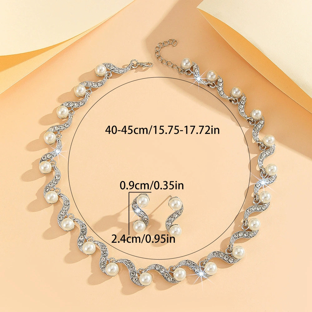 Parure de bijoux ras-du-cou ondulée en similicuir ornée de strass et de perles fantaisie, collier et clous d'oreilles