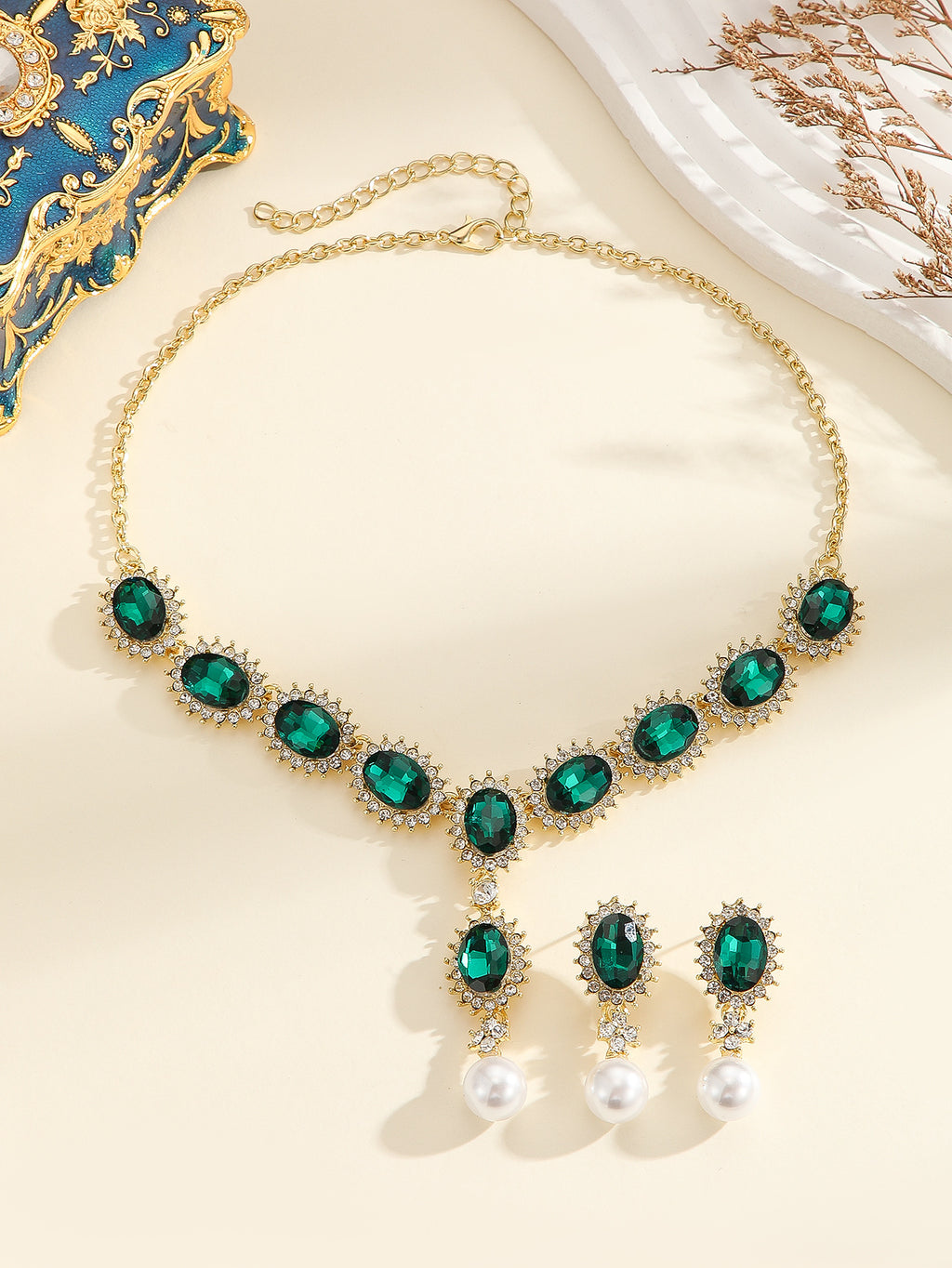 Vintage Emerald Green Crystal & Pearl Drop Necklace Earring Jewelry Set
