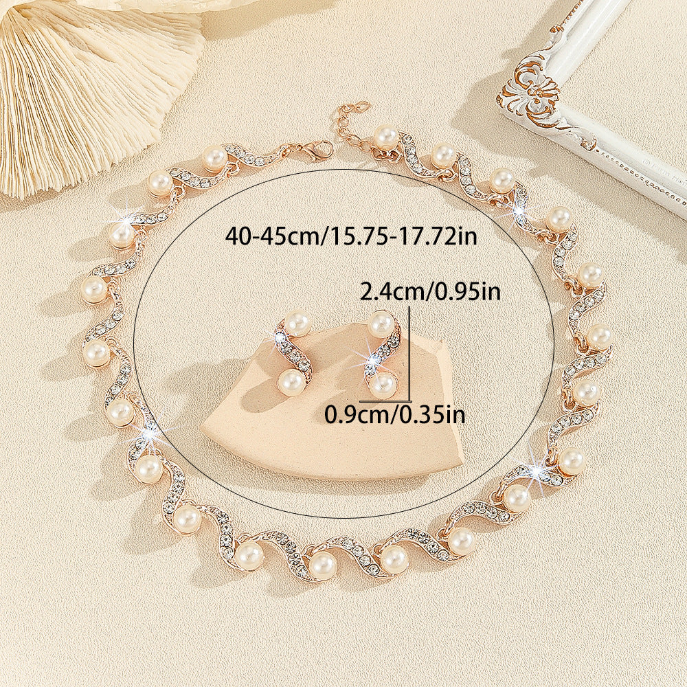Parure de bijoux ras-du-cou ondulée en similicuir ornée de strass et de perles fantaisie, collier et clous d'oreilles