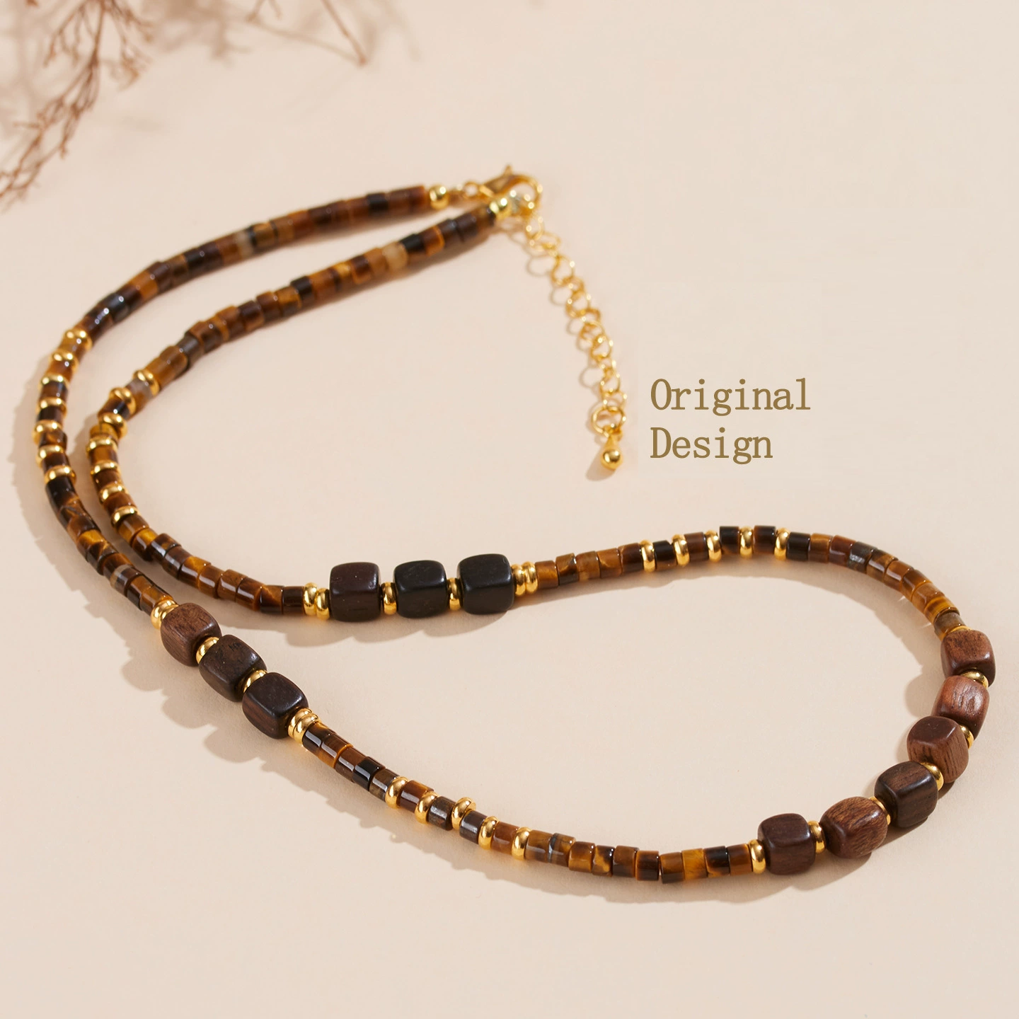 Handmade Natural Tiger Eye & Agarwood Choker Necklace for Men Women, Vintage Wooden Bead Collarbone Necklace with Adjustable Extension Chain, Retro Boho Healing Crystal Beaded Necklace Jewelry Gift