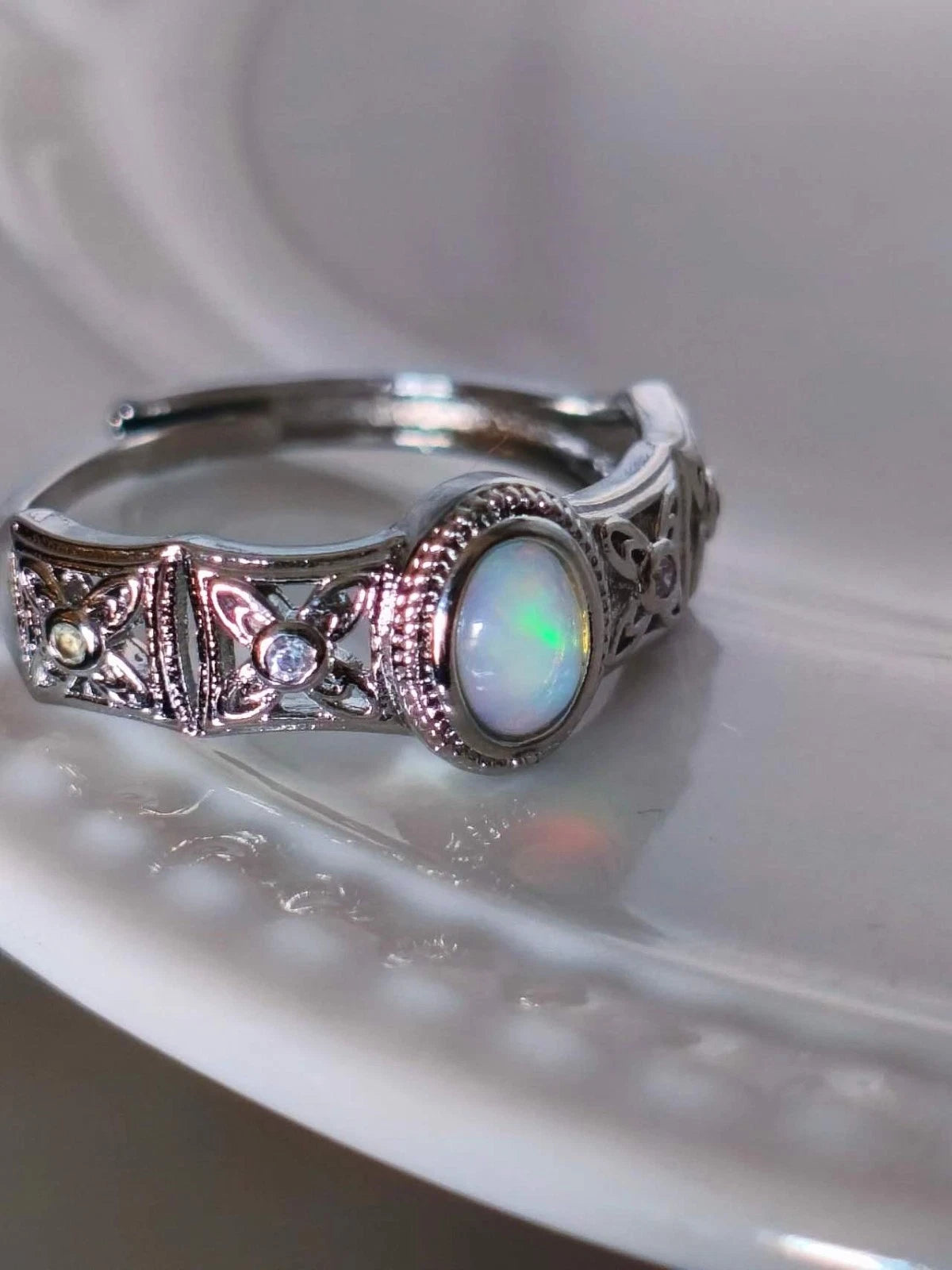 opal stone hinged opening ring