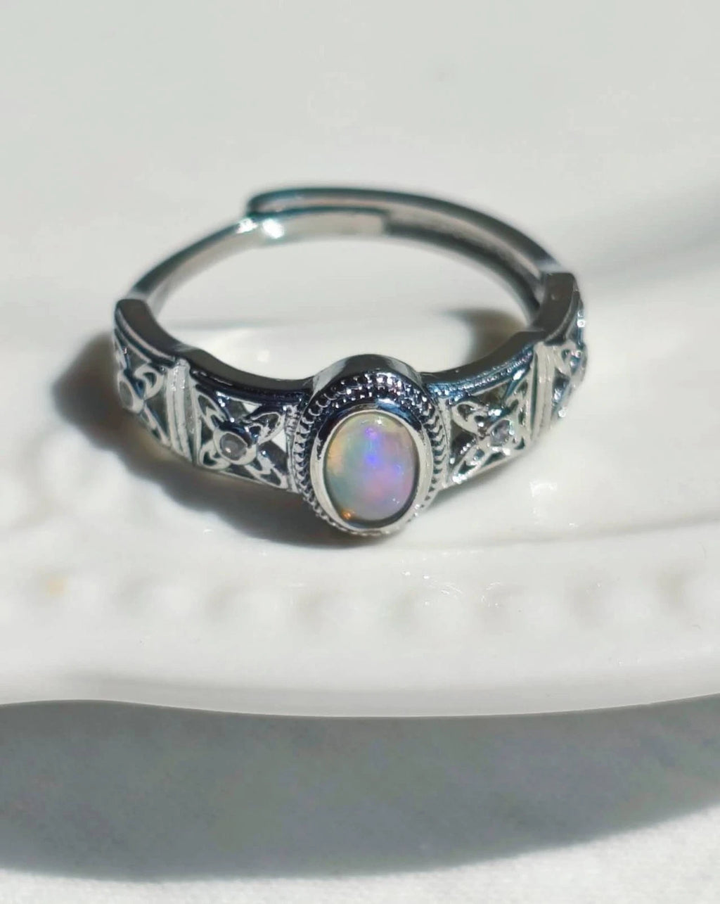 opal stone hinged opening ring