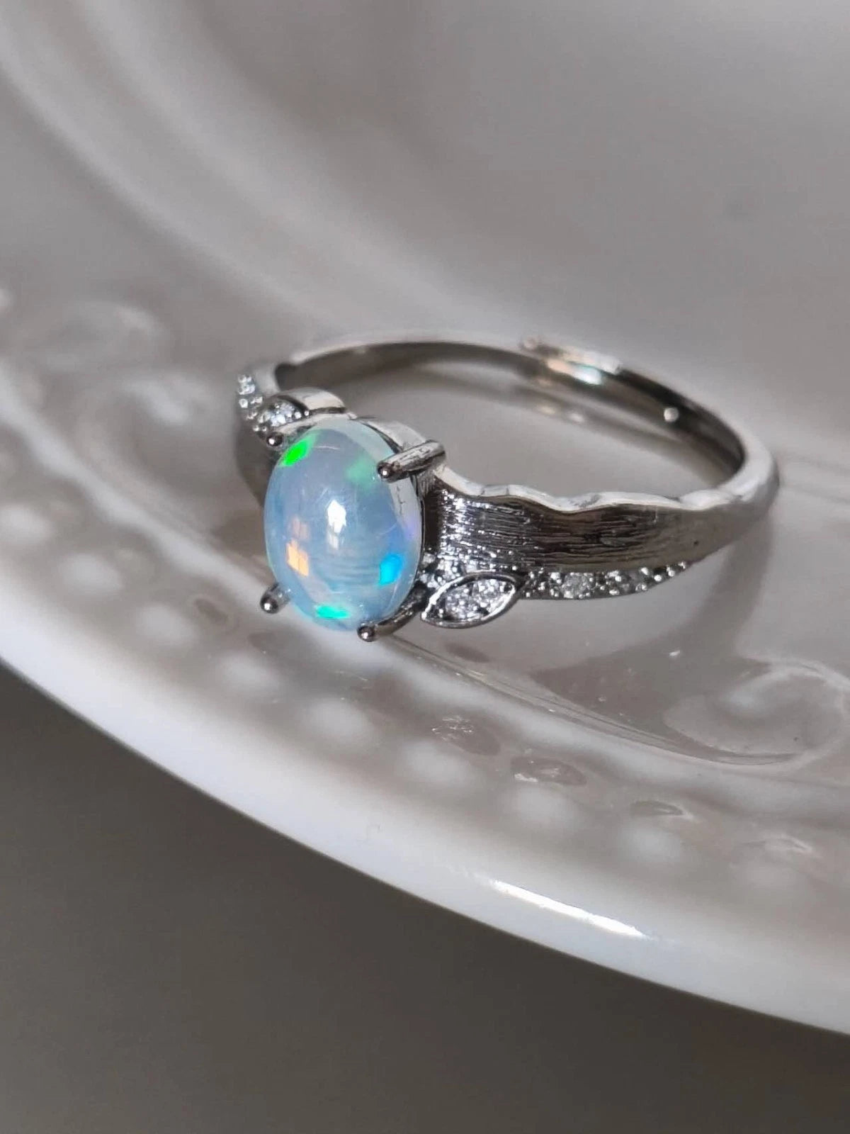 opal stone hinged opening ring
