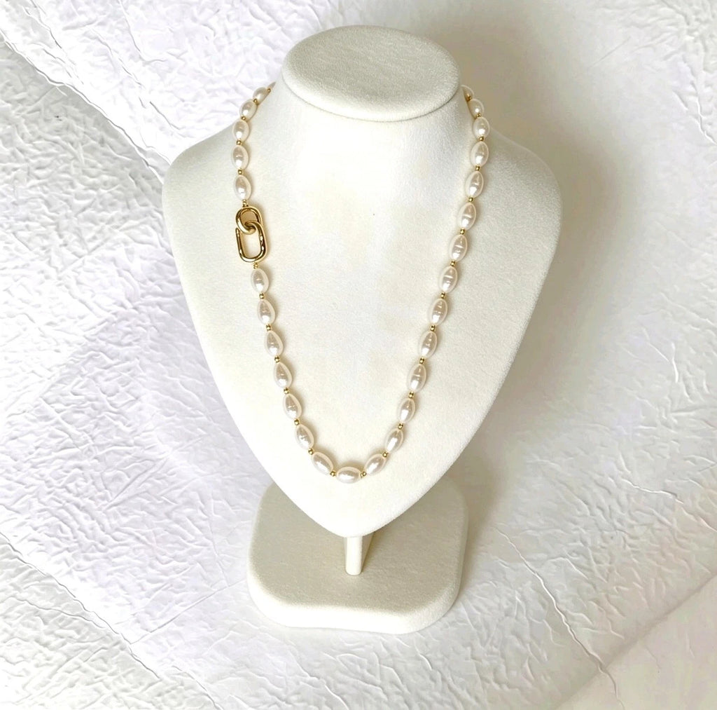 18K Gold Plated Natural Freshwater Rice Pearl Necklace, Minimalist Oval Pearl Chain with Geometric Paperclip Clasp, Elegant Women Everyday Jewelry