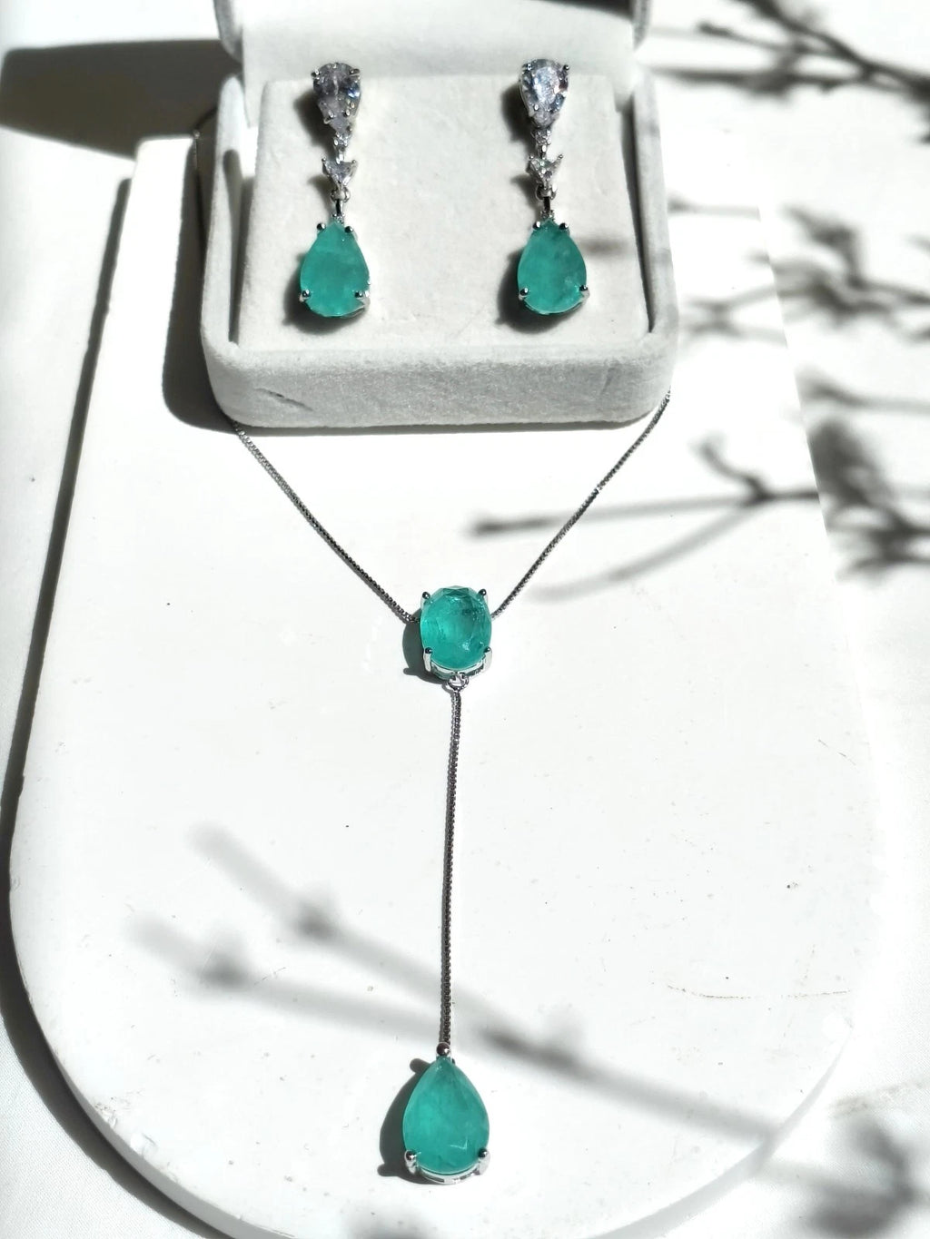 Ensemble de bijoux simulés Tourmaline Paraiba : Collier Lariat et boucles d'oreilles pendantes, hypoallergénique