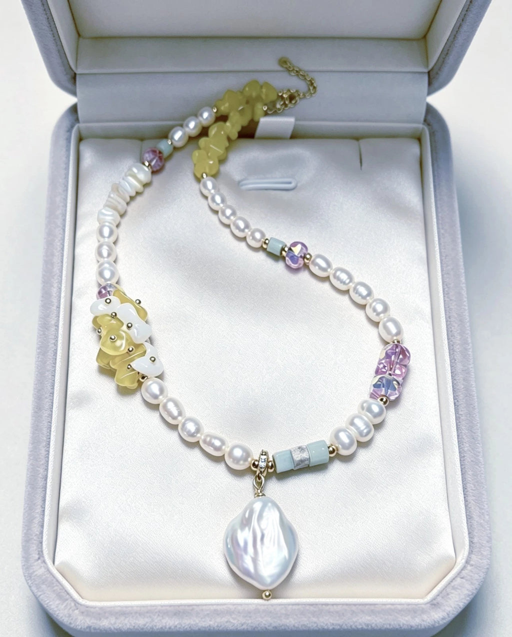Handmade Baroque Freshwater Pearl Mixed Natural Stone Beaded Necklace, Irregular Keshi Pearl Shell Pendant Adjustable Gold Chain Boho Summer Jewelry
