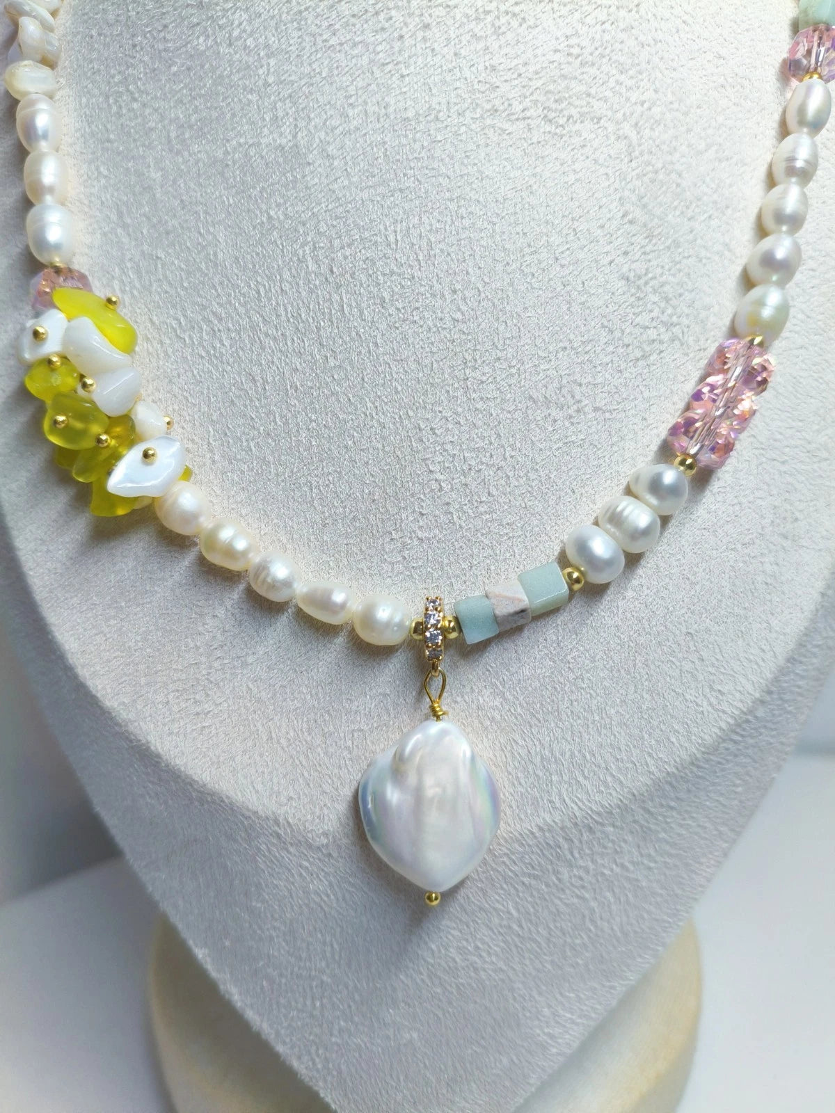Handmade Baroque Freshwater Pearl Mixed Natural Stone Beaded Necklace, Irregular Keshi Pearl Shell Pendant Adjustable Gold Chain Boho Summer Jewelry