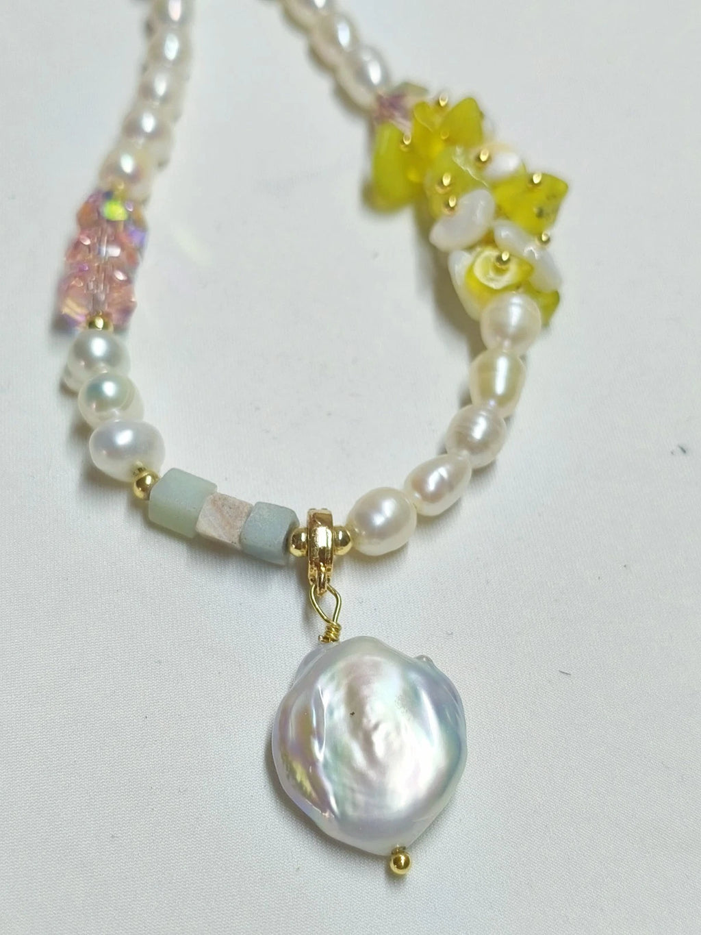 Handmade Baroque Freshwater Pearl Mixed Natural Stone Beaded Necklace, Irregular Keshi Pearl Shell Pendant Adjustable Gold Chain Boho Summer Jewelry