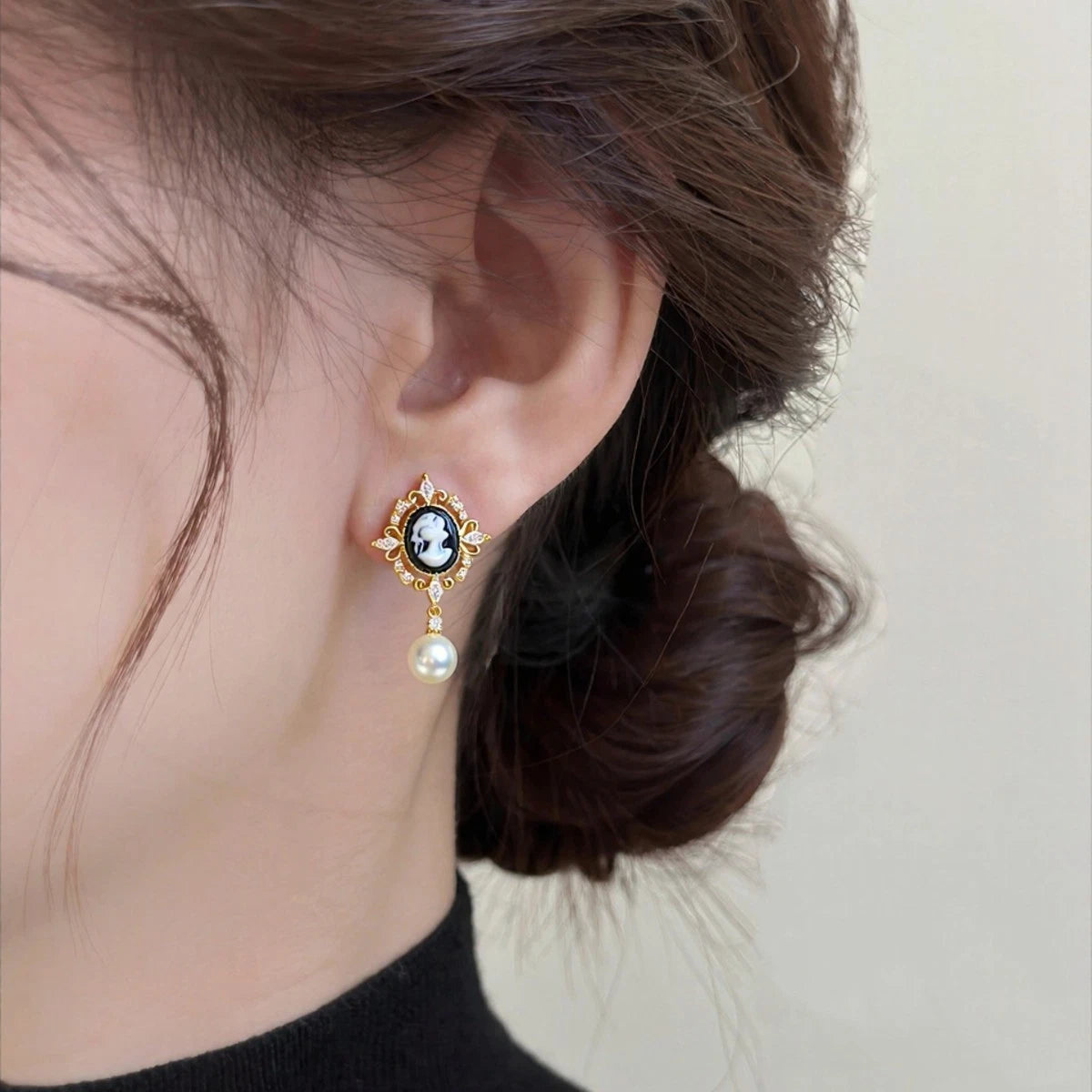 Vintage Cameo Portrait Pearl Jewelry Set, 14K Gold Plated Hypoallergenic Freshwater Pearl Necklace Dangle Earrings Women Formal Jewelry